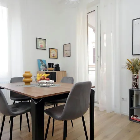 Ych- Urban Style Flat Near San Giovanni *