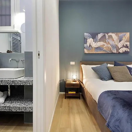 Апартаменты Ych- Urban Style Flat Near San Giovanni Рим