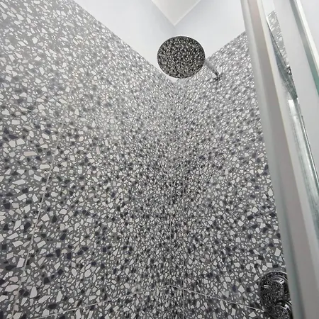 Ych- Urban Style Flat Near San Giovanni *