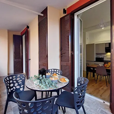 Ych- Urban Style Flat Near San Giovanni Апартаменты