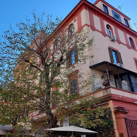 Ych- Urban Style Flat Near San Giovanni * Рим